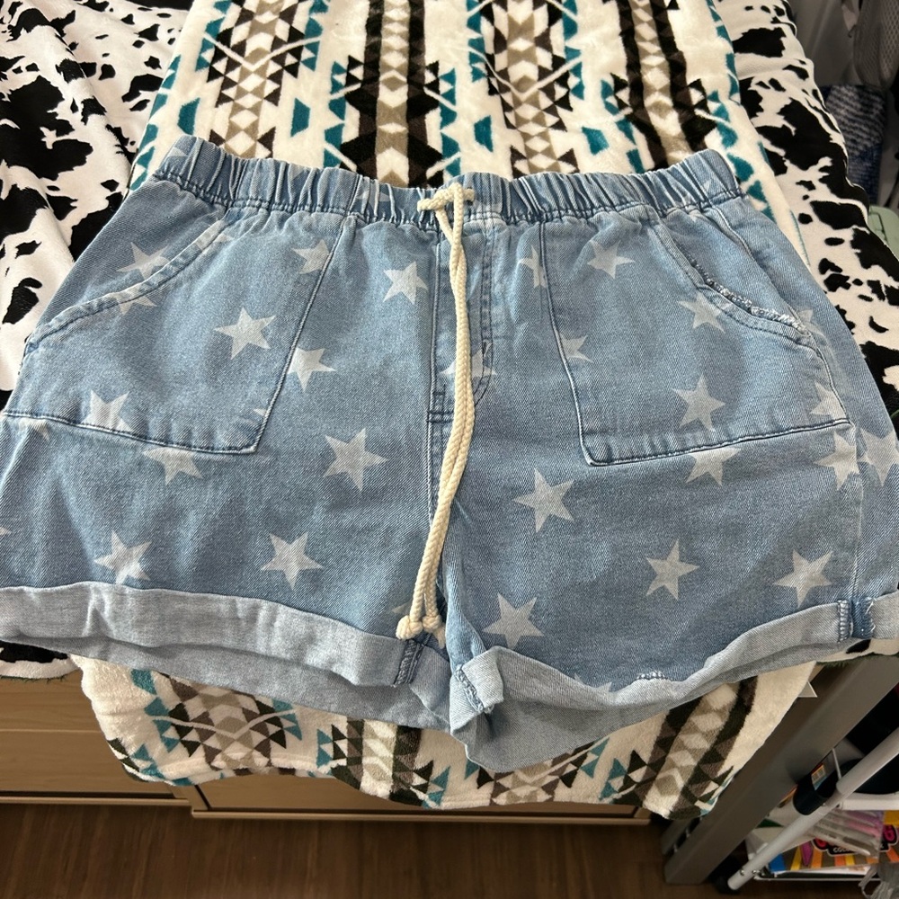 Blue star shorts